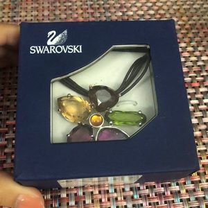 Swarovski flower pendant/necklace